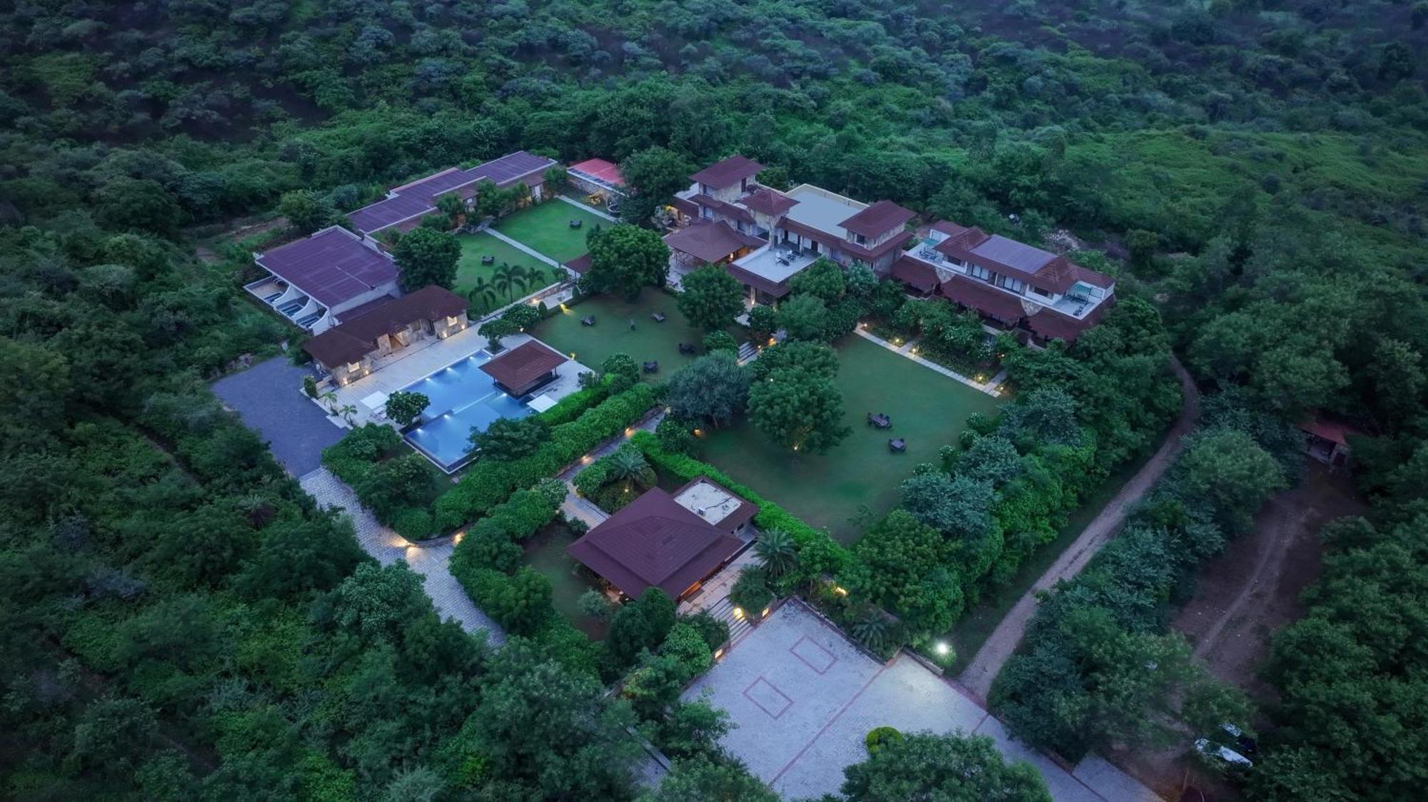 Anandam - A Luxury Resort In Udajpur Zewnętrze zdjęcie