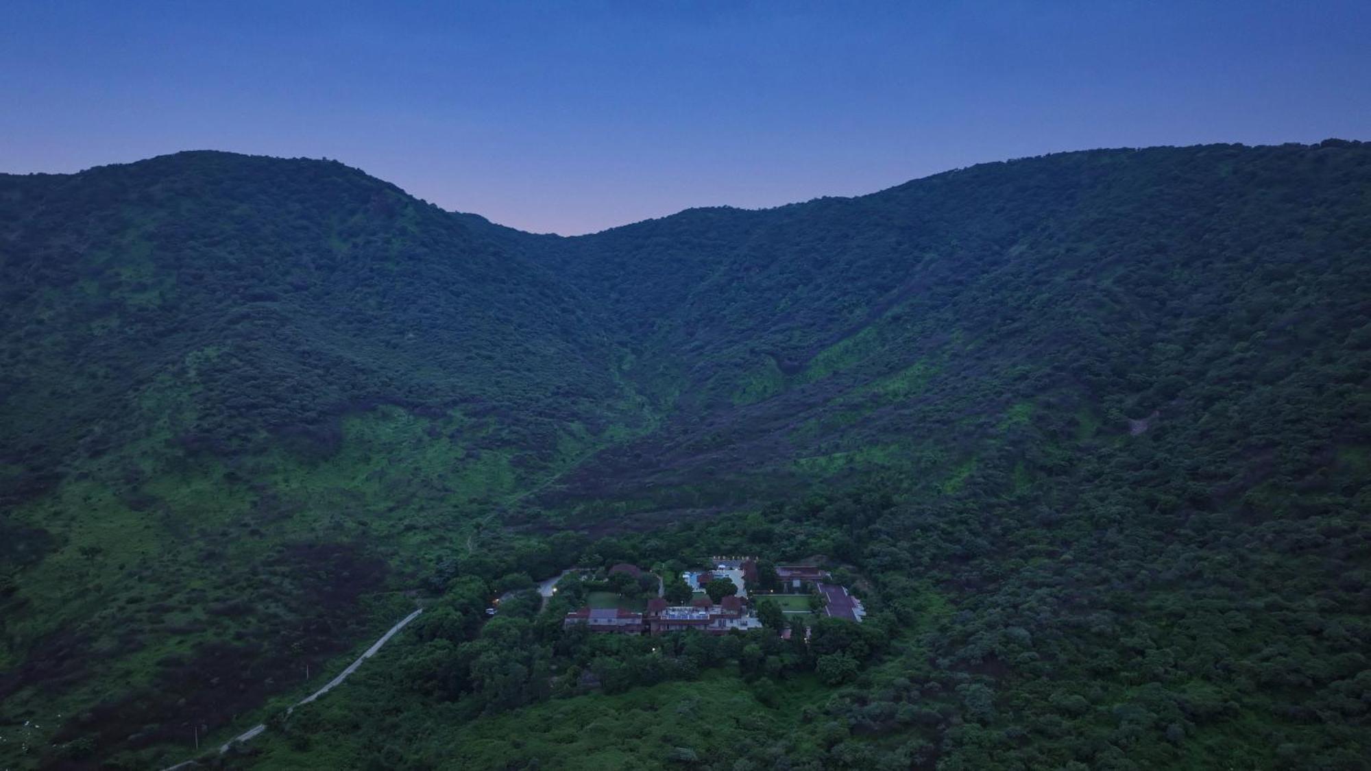 Anandam - A Luxury Resort In Udajpur Zewnętrze zdjęcie